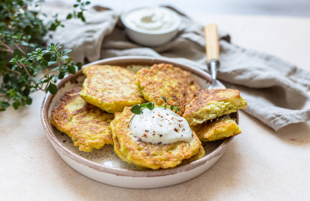 Zucchini-Puffer Rezept - einfach & schnell